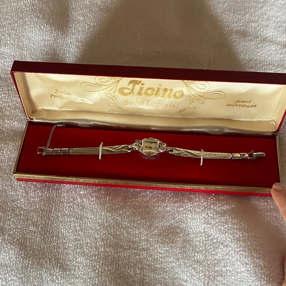 Ticino Accessories - Vintage Silver-Tone Women's Small Bracelet Watch - Silver